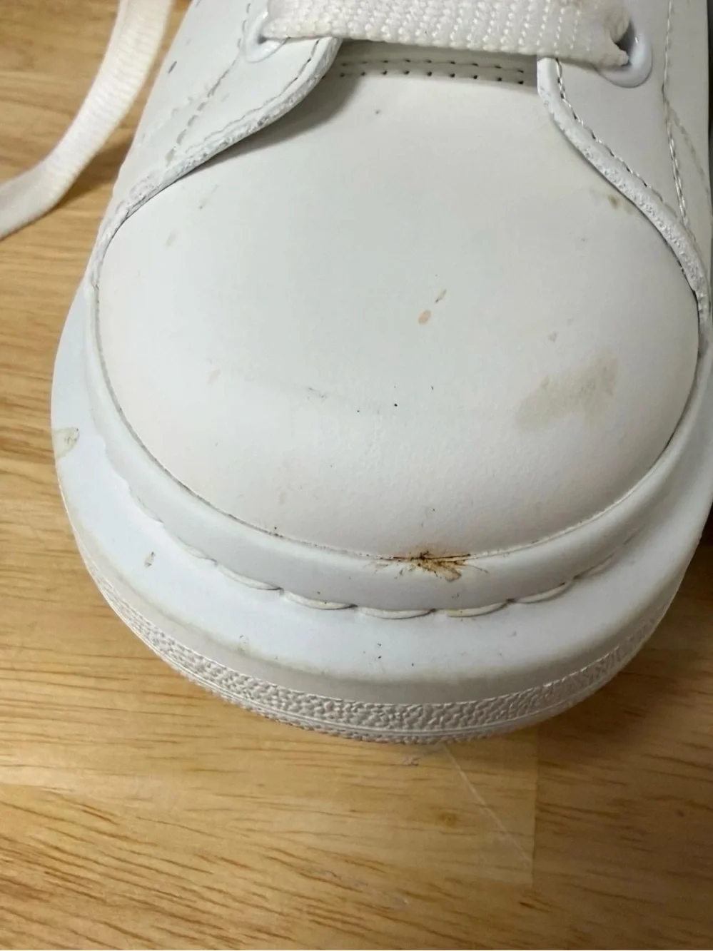 Alexander Mcqueen White / Red Oversized Sneakers EU 39.5 E / US M 6.5 US W 9.5